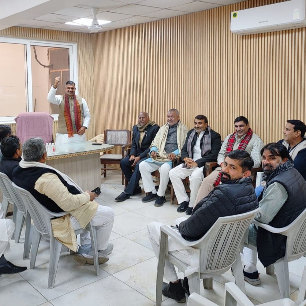 बिजेंद्र प्रमुख बोले गन्ना समिति चेयरमैन के अधिकार हो बहाल:मेरठ में एकजुट हुए पश्चिम उत्तर पद्रेश के चेयरमैन , किसानों की समस्या पर की चर्चा