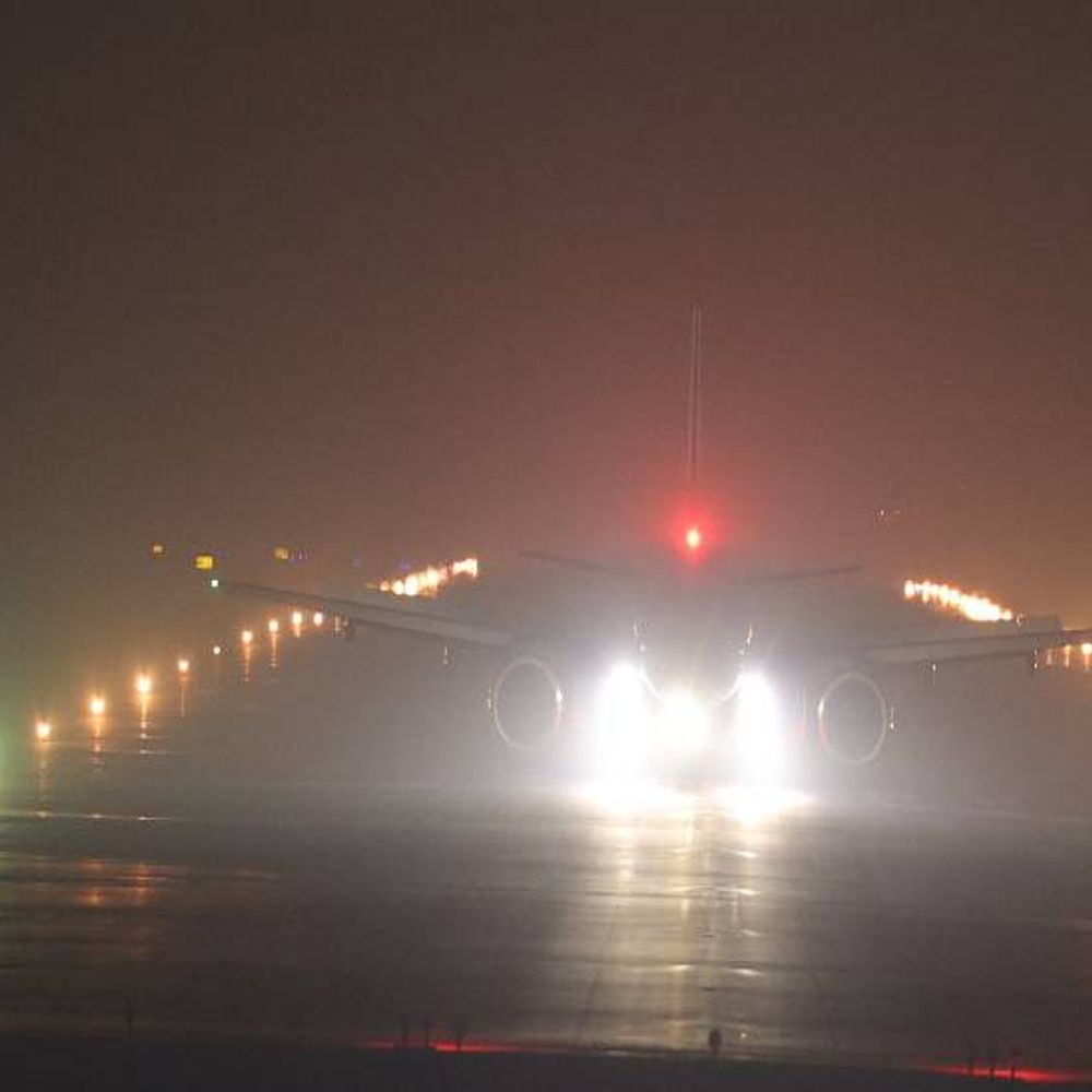 लखनऊ–दिल्ली रूट पर 25 से 27 दिसंबर चार उड़ानें निरस्त:कोहरे और परिचालन कारणों से एअर इंडिया का फैसला