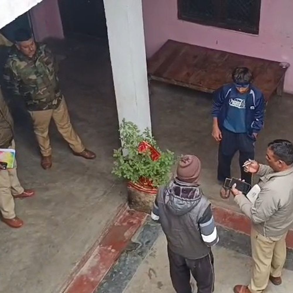 उन्नाव में चोरों ने लाखों के जेवर-नकदी उड़ाई:एक घर में चोरी, दूसरे में प्रयास; पुलिस जांच में जुटी