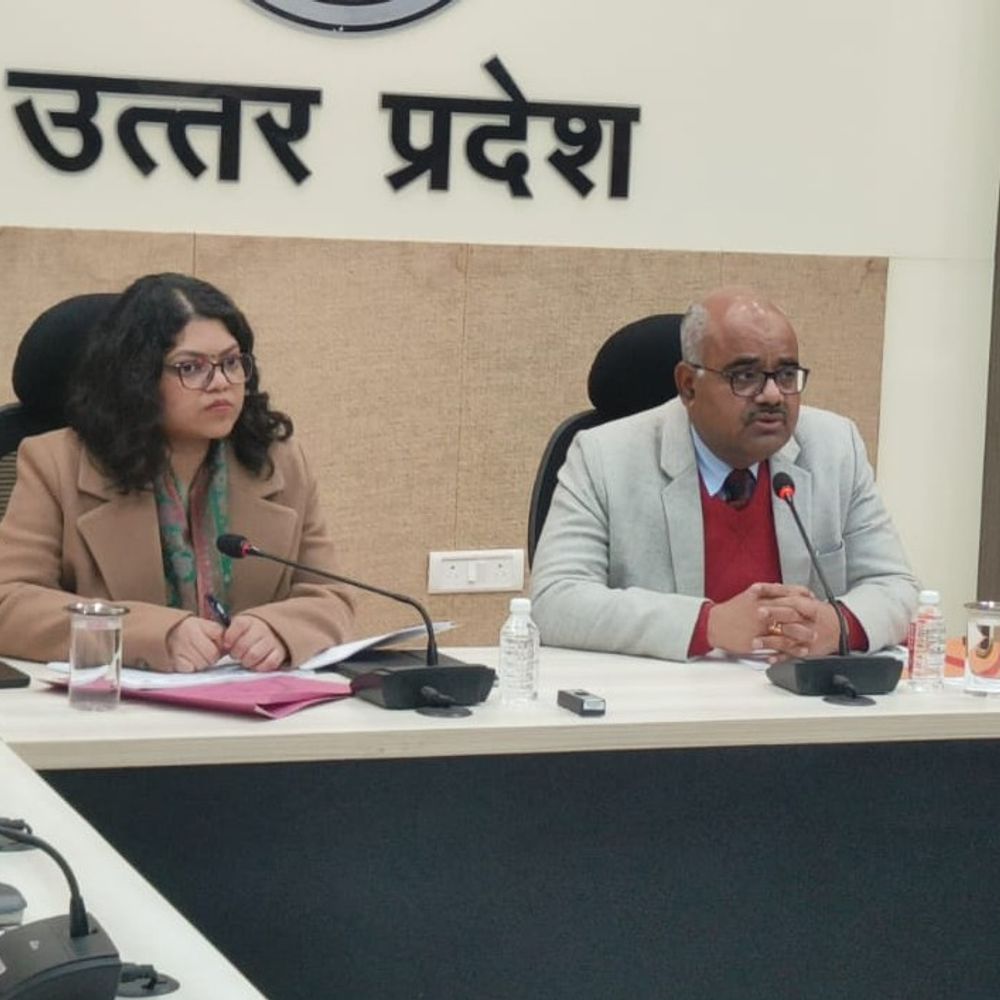 बीडीओ, बीईओ और एडीओ पंचायत का वेतन रुका:बच्चों को मिड-डे-मील न मिलने पर बीईओ ने नहीं कार्रवाई, डीएम ने जारी की नोटिस