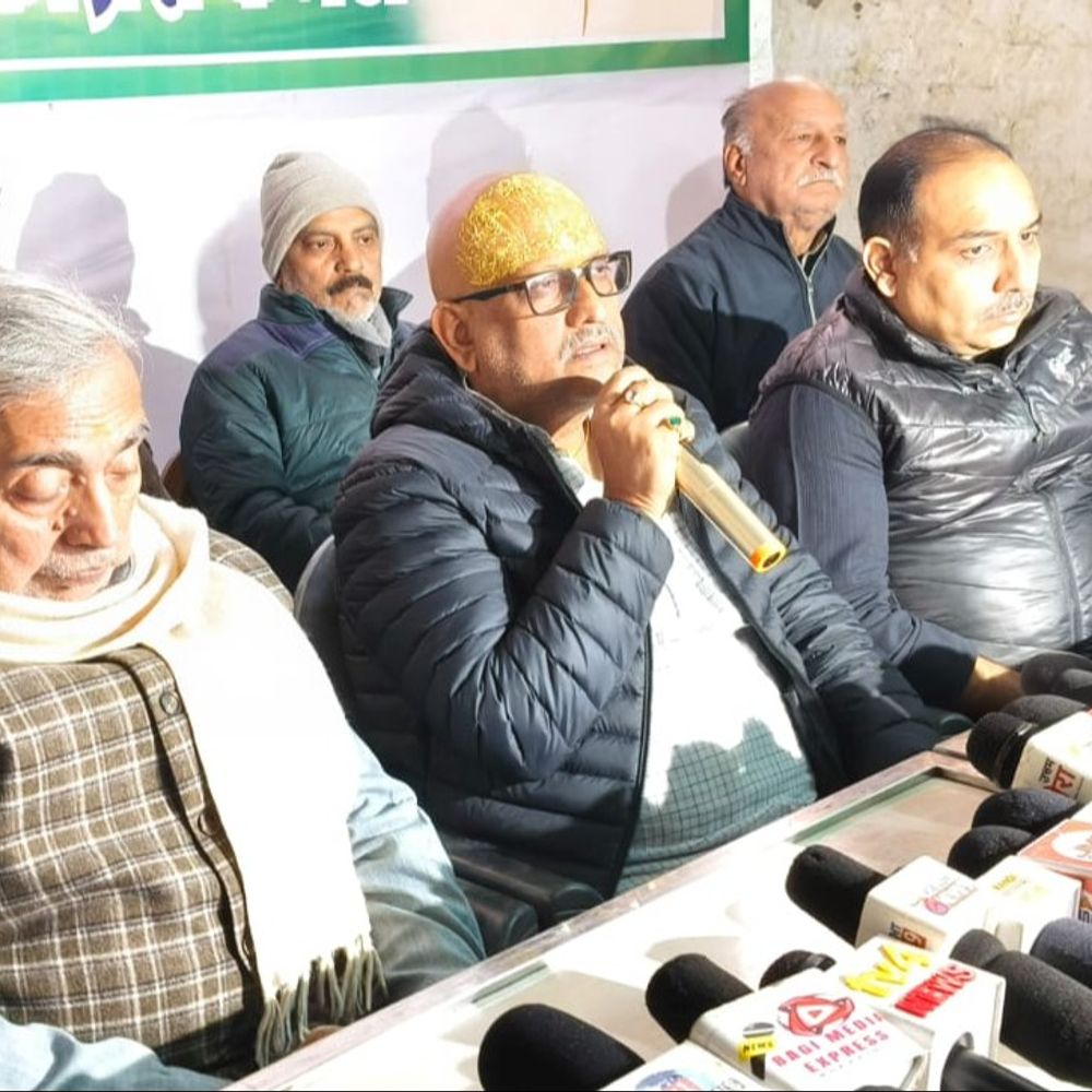 अजय राय ने राफेल के बाद बुलडोजर को बताया खिलौना:वाराणसी में बोले-लोकतंत्र की आवाज दबा रही सरकार, सीटी बजाकर पेशी का विरोध