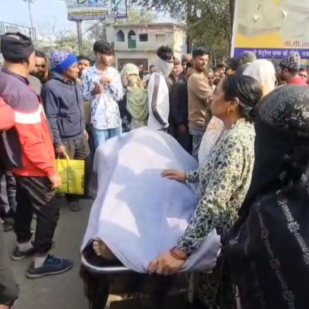 हजारीबाग में युवक ने की आत्महत्या:  परिजनों ने शव रखकर सड़क जाम किया, पुलिस के आश्वासन पर हटे – Hazaribagh News