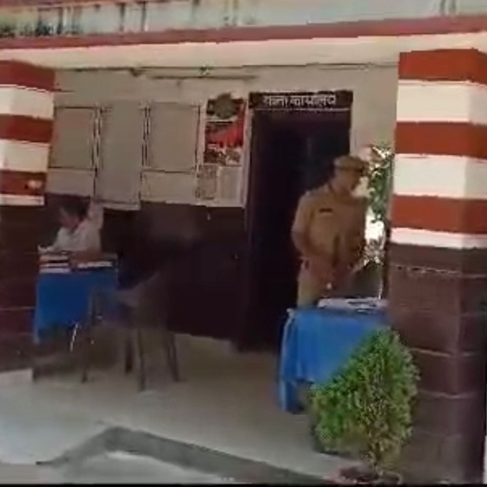 बिजनौर में दो गुटों में फायरिंग:पुलिस जांच में जुटी, कोई घायल नहीं; गन्ने में छिपकर आरोपी फरार