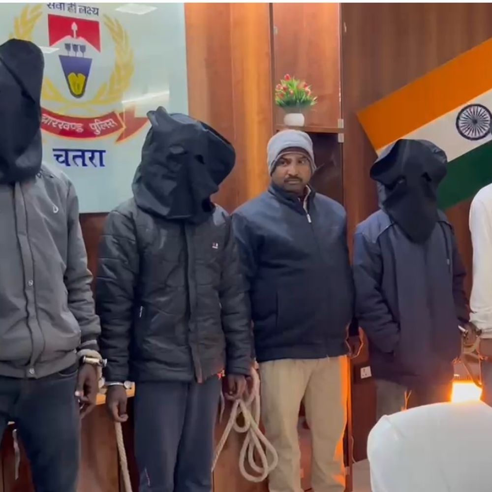 चतरा में टीएसपीसी के 4 उग्रवादी गिरफ्तार:  पिपरवार के बेंती मैदान में बड़ी वारदात की योजना बना रहे थे, हथियार बरामद – Chatra News