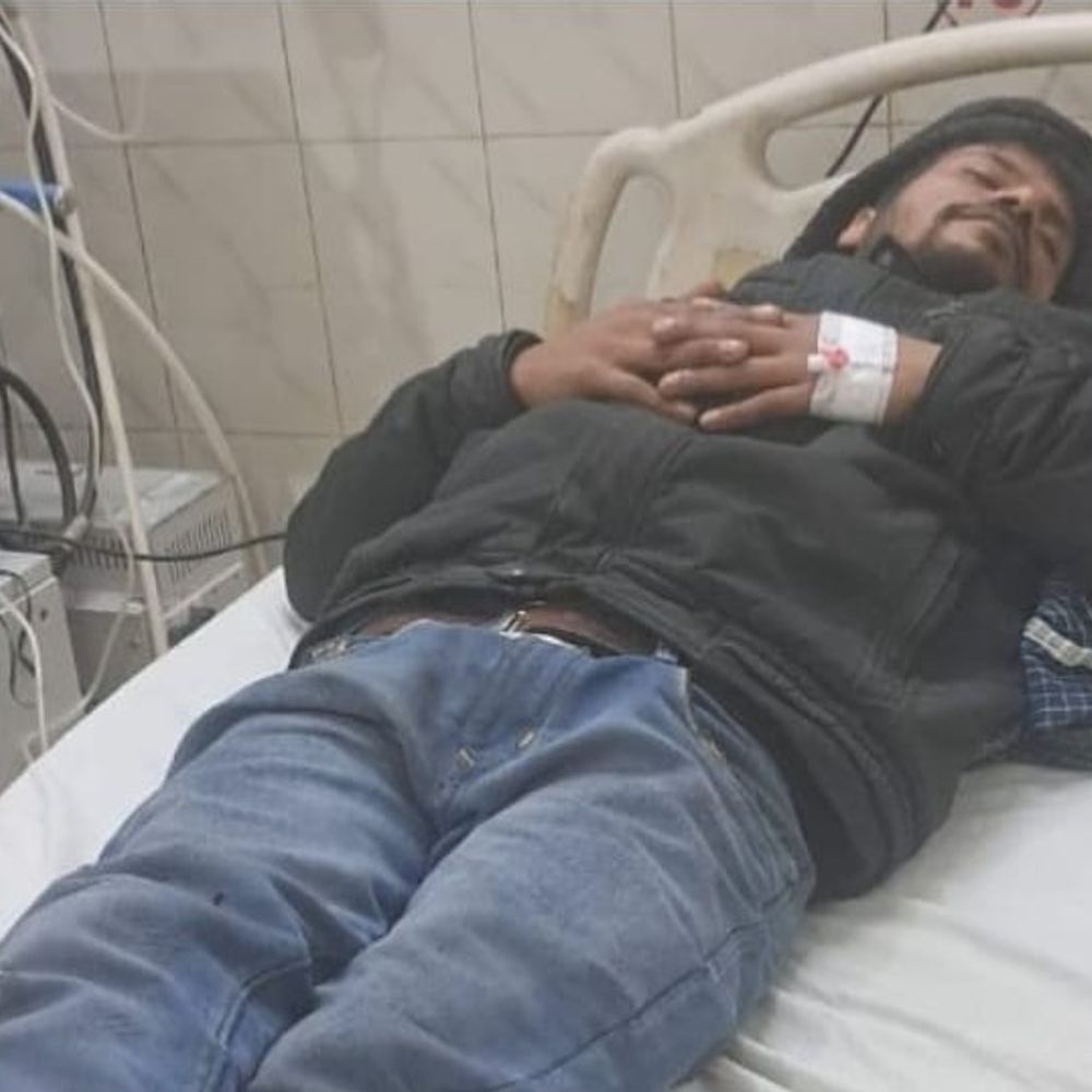 अम्बेडकरनगर में दलित युवक की पिटाई:उधार मांगने पर हुई मारपीट, पुलिस पर कार्रवाई नहीं करने का आरोप