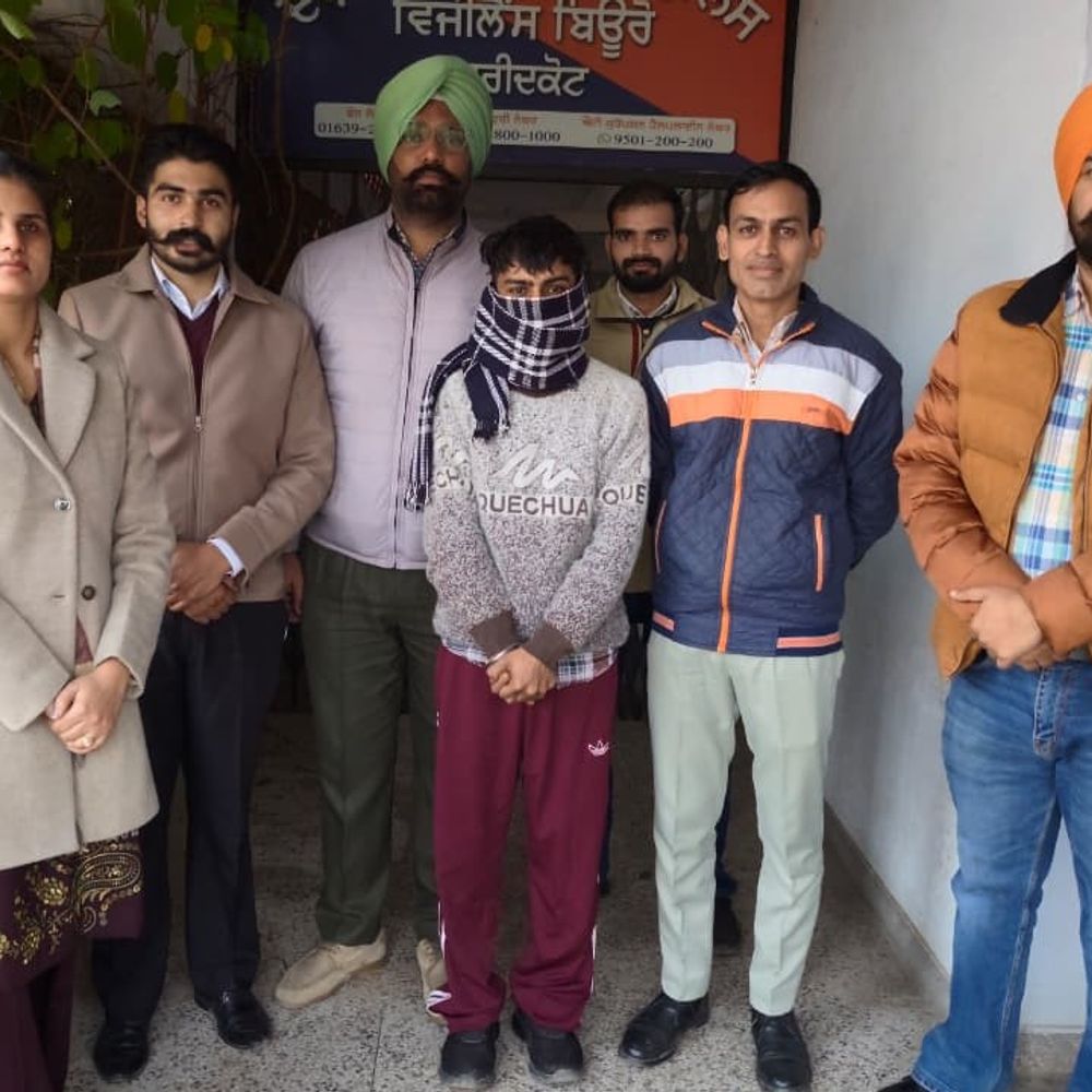 फरीदकोट में पटवारी का सहायक रिश्वत लेता गिरफ्तार:  प्लाट इंतकाल के लिए मांगे पैसे, सरकारी गवाहों के सामने पकड़ा – Faridkot News