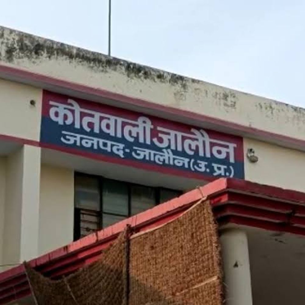 तेज रफ्तार ट्रैक्टर-ट्राली ने युवक को कुचला:मटर बेंचकर लौट रहा था, हिच टूटने से हुआ हादसा