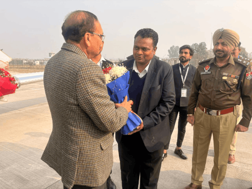 पंजाब दौरे पर भारत के चीफ जस्टिस सूर्याकांत पहुंचे जालंधर:  आदमपुर एयरपोर्ट पर गार्ड ऑफ ऑनर, फिर होशियारपुर के लिए हुए रवाना – Jalandhar News