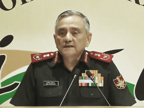 CDS चौहान बोले- भविष्य के युद्ध मल्टी-डोमेन ऑपरेशन होंगे:आतंकवाद से निपटने ऑपरेशन सिंदूर जैसा एक्शन जरूरी, परमाणु देशों के बीच संतुलन बनाना होगा