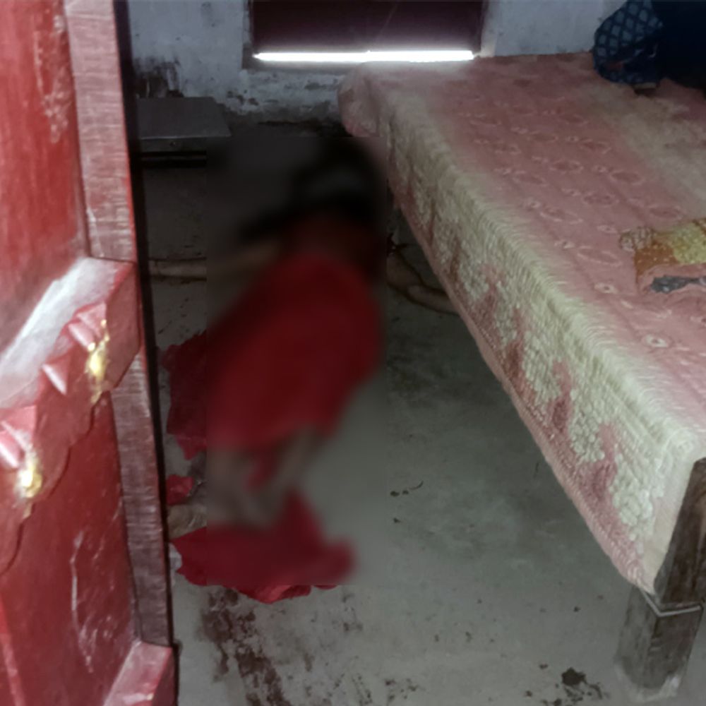 पलामू में विवाहिता की हत्या, ससुराल वाले फरार:  पति ने की थी दूसरी शादी, कमरे में खून से लथपथ पड़ी मिली महिला की लाश – Palamu News