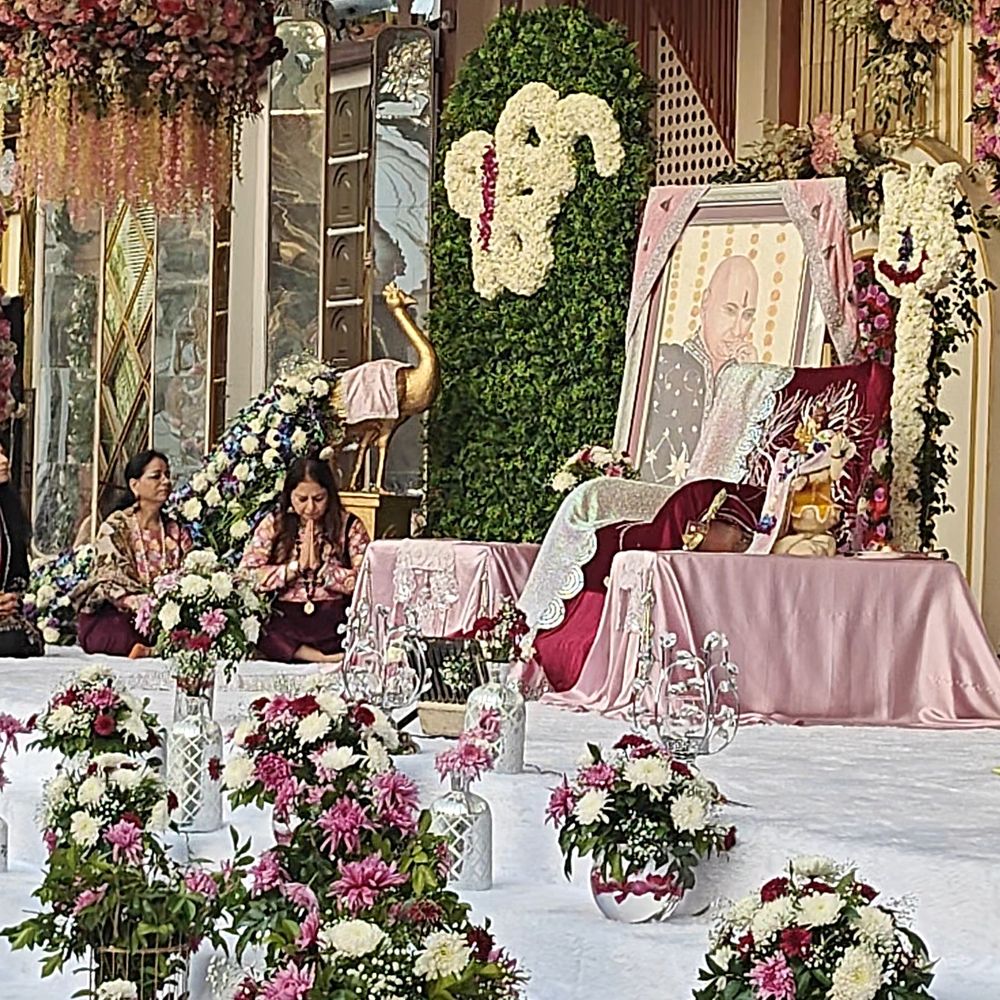 लखनऊ में पंजाबी महासभा का 5वां स्थापना दिवस:गुरुजी सत्संग में निखिल बेरी ने भजनों की प्रस्तुति दी