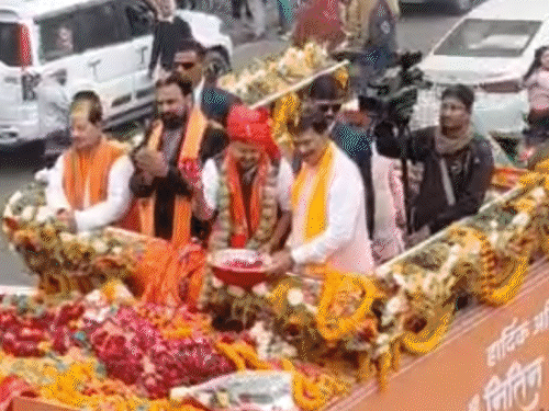 नितिन का रोड शो-सम्राट ने विजय सिन्हा को पीछे हटाया:3 घंटे जाम में फंसे लोग; नबीन बोले- राहुल को ऐसे भगाया कि जर्मनी चले गए