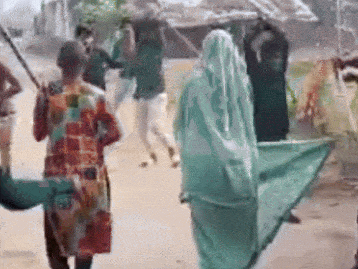 सिंगरौली के चाचर गांव में दो पक्ष भिड़े:लाठी-डंडों से मारपीट, 6 घायल; पुलिस ने दोनों पर केस दर्ज किया