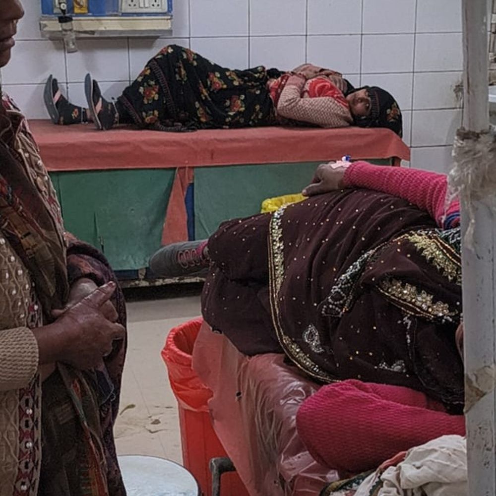 रास्ते के विवाद में दो पक्षों में मारपीट:एटा में विवाद में पांच लोग घायल, पुलिस जांच में जुटी