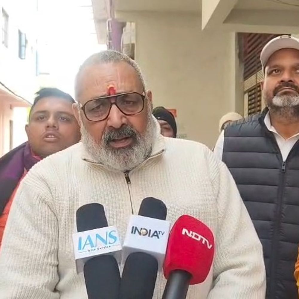 केंद्रीय मंत्री बोले- किशनगंज में सेना का कैंप जरूरी है:बेगूसराय में गिरिराज सिंह ने कहा- वहां घुसपैठिए आते-जाते रहते हैं, देश की सुरक्षा जरूरी है