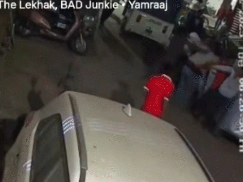 लखनऊ में रंगदारी न देने पर छात्र को अधमरा किया:10वीं का स्टूडेंट डरा, स्कूल जाना छोड़ा; आरोपियों ने लिखा- शूट डाउन डन