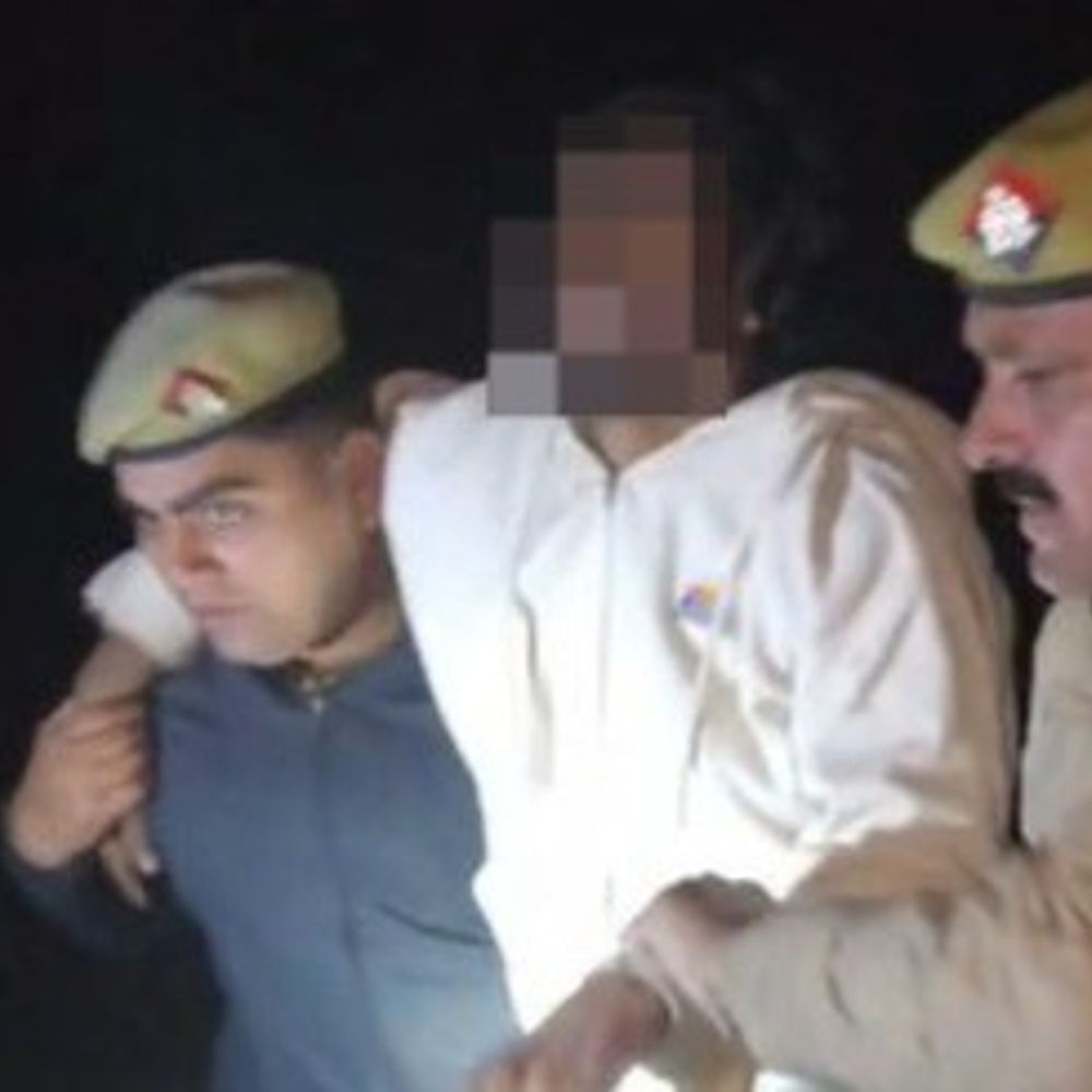 बदायूं में लूट का चौथा आरोपी मुठभेड़ में गिरफ्तार:फूड डिलीवरी कंपनी में काम करता था, रुपए की जरूरत पर बनाया प्लान