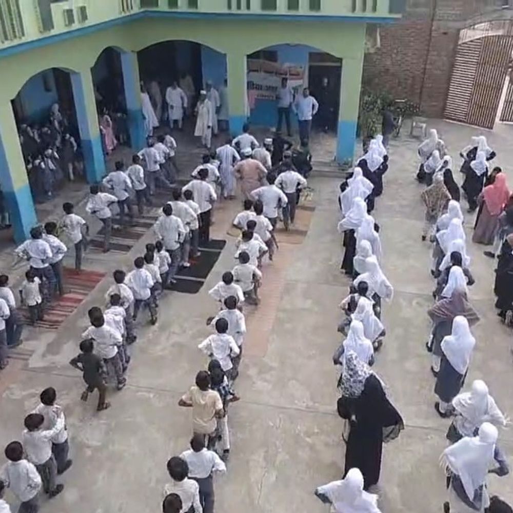 UP सरकार का मदरसा वेतन विधेयक रद्द:सपा सरकार में पारित हुआ, राज्यपाल ने राष्ट्रपति को भेजा था, संभल के अध्यापक बोले- सरकार पुनर्विचार करे