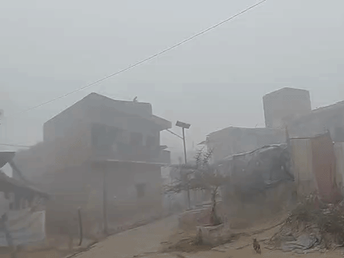 लखनऊ में 3 दिन घने कोहरे का अलर्ट:विजिबिलिटी 100 मीटर, अधिकतम तापमान में 2 डिग्री से ज्यादा गिरावट की संभावना