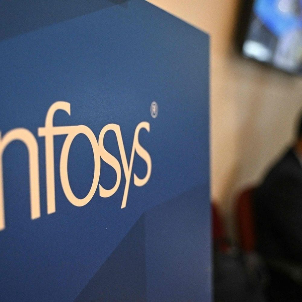 इंफोसिस 2026 में 21 हजार फ्रेशर्स भर्ती करेगी:₹21 लाख तक का पैकेज देगी; प्रोग्रामर-इंजीनियर के लिए 4 स्लैब में बंटी सैलरी