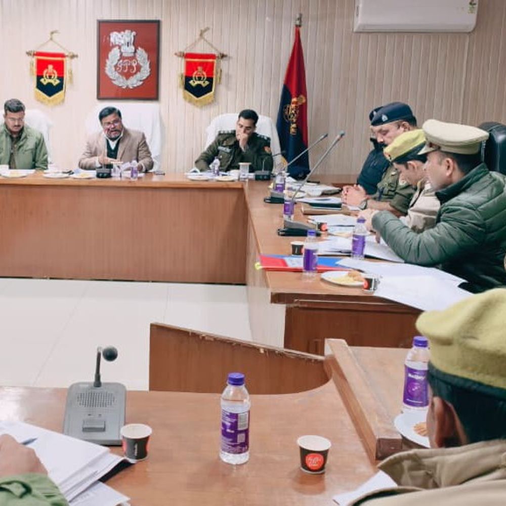 अमरोहा में जीरो फेटेलिटी डिस्ट्रिक्ट अभियान पर बैठक:सड़क दुर्घटनाओं में कमी लाने को दिया प्रशिक्षण, जनहानि को न्यूनतम करने पर जोर