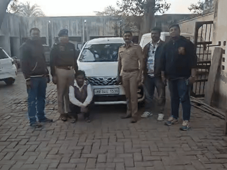 नूंह पुलिस ने किया एटीएम लूटने वाला अरेस्ट:महाराष्ट्र में दिया वारदात को अंजाम, आर्टिगा कार जब्त की, ट्रांजिट रिमांड पर ले जाया गया