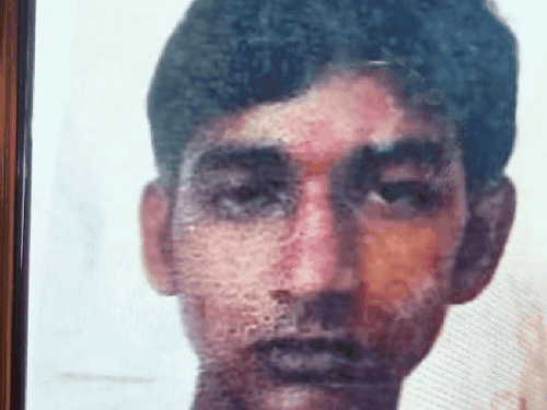 कानपुर में रोड एक्सीडेंट में 3 की मौत:हाईवे किनारे खड़े युवक को रौंदा, ग्रामीणों ने कार सवार युवक को पकड़ा; पुलिस ने छोड़ा