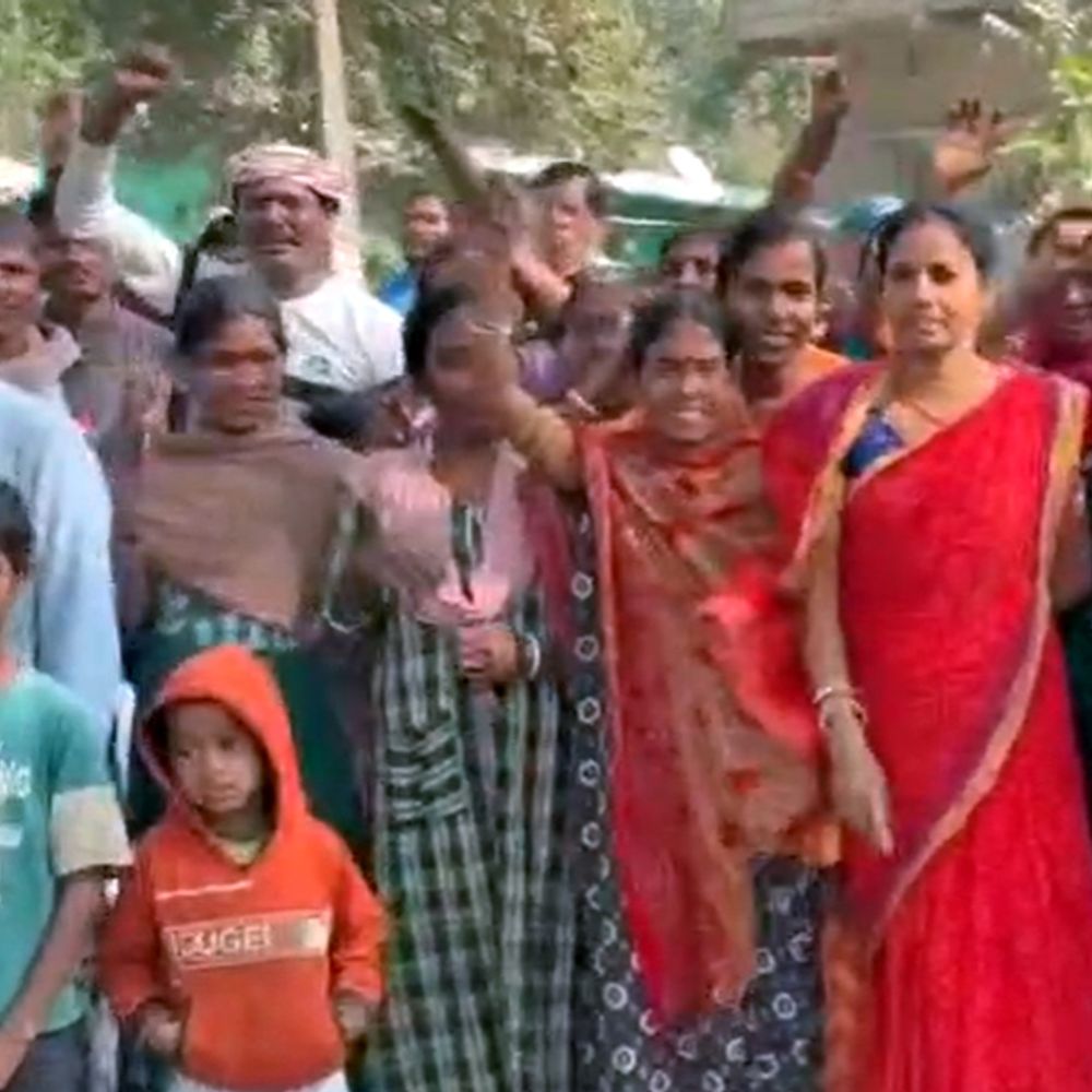 चक्रधरपुर में सड़क चौड़ीकरण का विरोध:  38 करोड़ की योजना से 47 मकानों पर विस्थापन का संकट, ग्रामीणों का नोटिस लेने से इनकार – Chaibasa (West Singhbhum) News