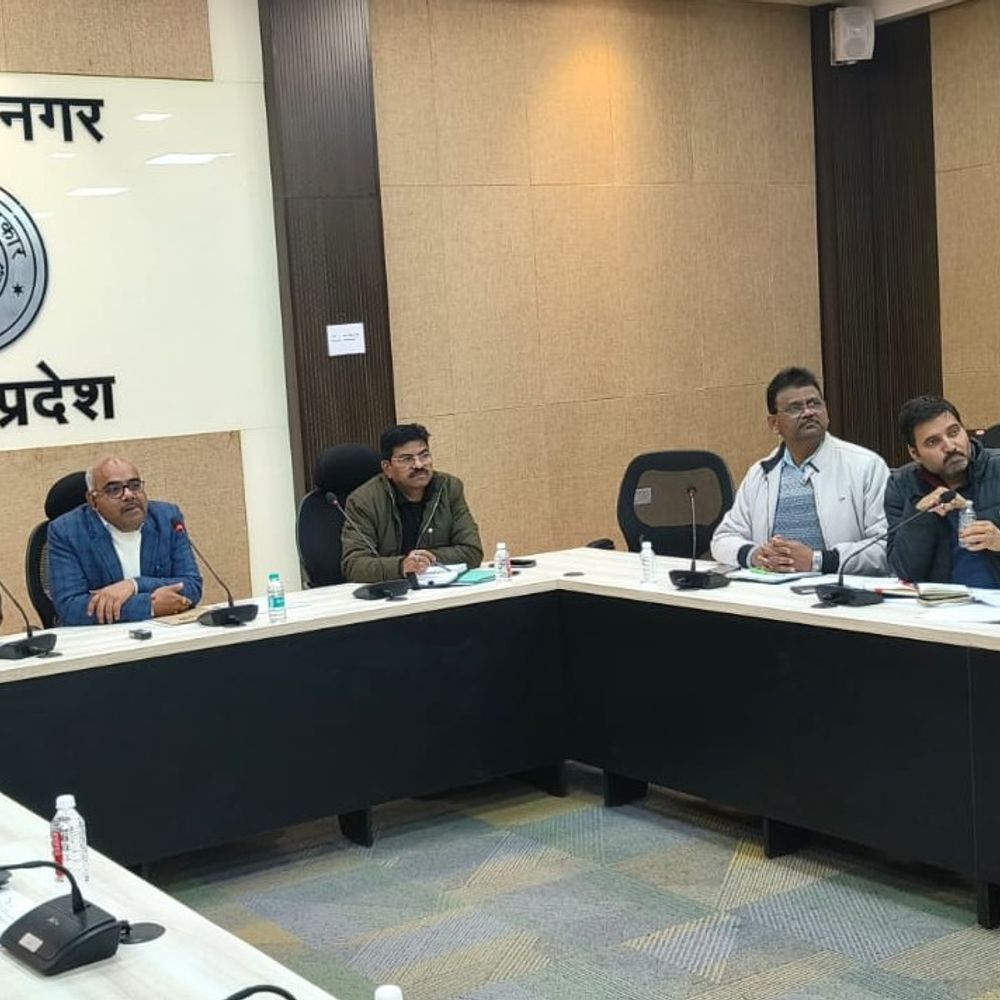 सड़क-हादसे में घायलों को निजी-अस्पताल में मिलेगा बिना पैसे इलाज:15 जनवरी तक सुधारे जाएं ब्लैक स्पाट, डीएम ने बैठक कर दिए निर्देश