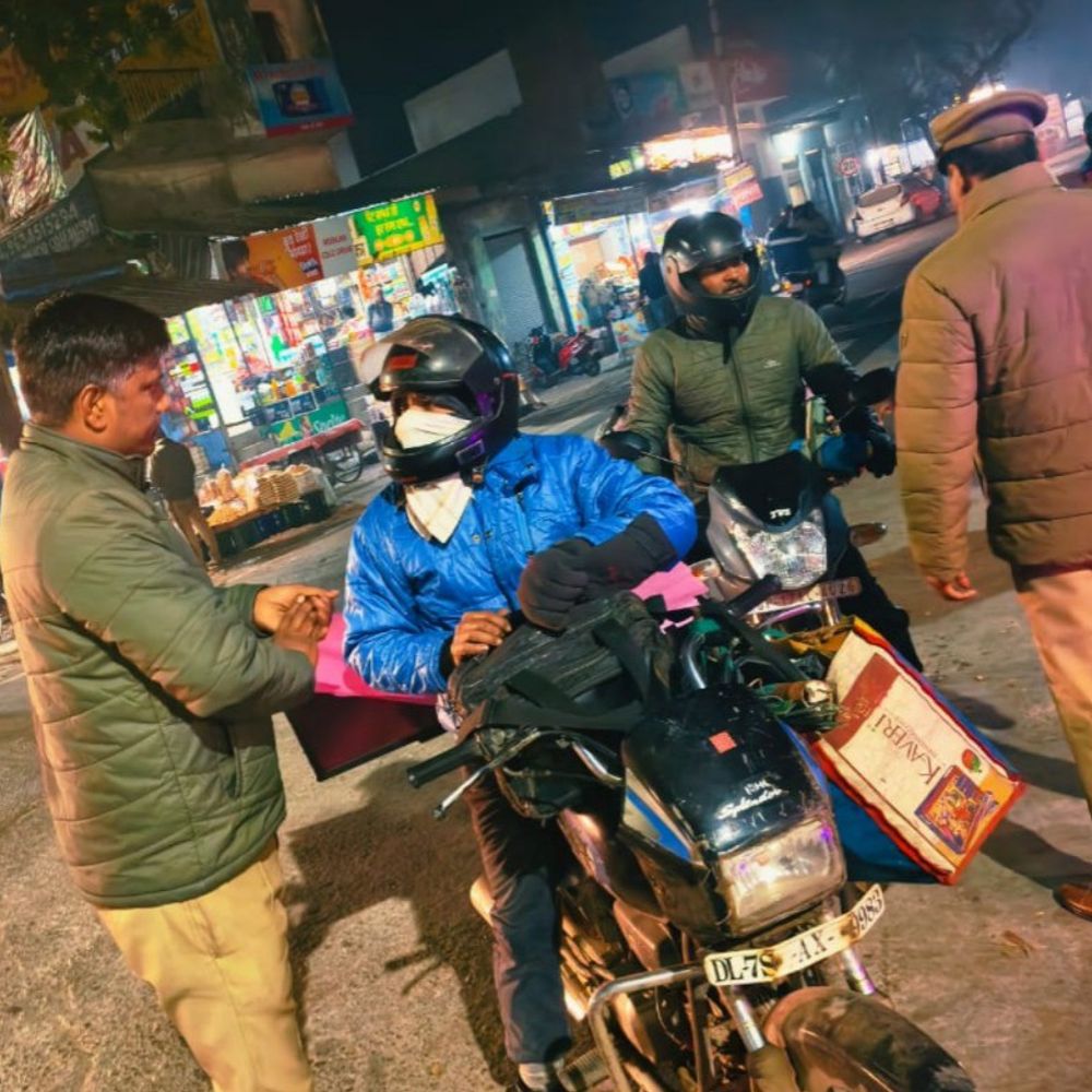 नववर्ष पर बागपत में पुलिस अलर्ट:सार्वजनिक स्थानों पर सुरक्षा बढ़ाई, असामाजिक तत्वों पर विशेष नजर