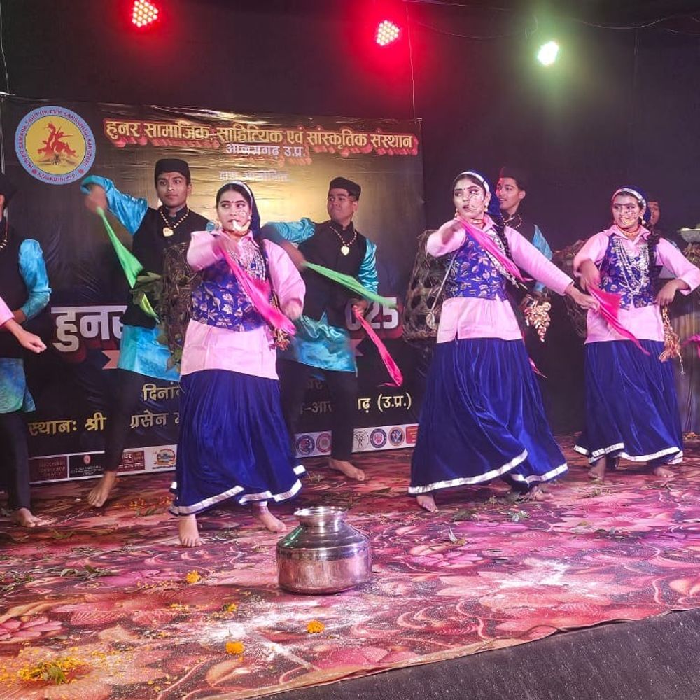 दूसरे राज्यों से आए कलाकारों ने दी शानदार प्रस्तुति:रंग महोत्सव के तीसरे दिन बड़ी संख्या में आयोजित किए गए सांस्कृतिक कार्यक्रम