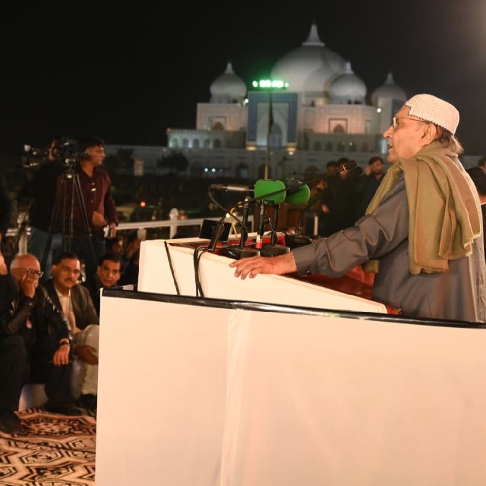 जरदारी बोले- पाकिस्तान दोबारा युद्ध को तैयार:मई में भारत को समझाया युद्ध बच्चों का खेल नहीं; बिलावल ने कहा- मोदी मुनीर से डरते हैं