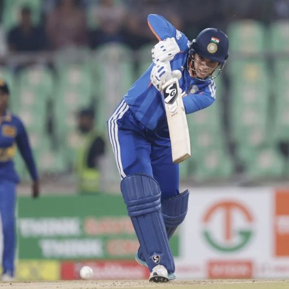 IND vs SL चौथा विमेंस टी-20:शेफाली ने लगातार तीसरी फिफ्टी लगाई, मंधाना के 10 हजार इंटरनेशनल रन पूरे; भारत- 138/0