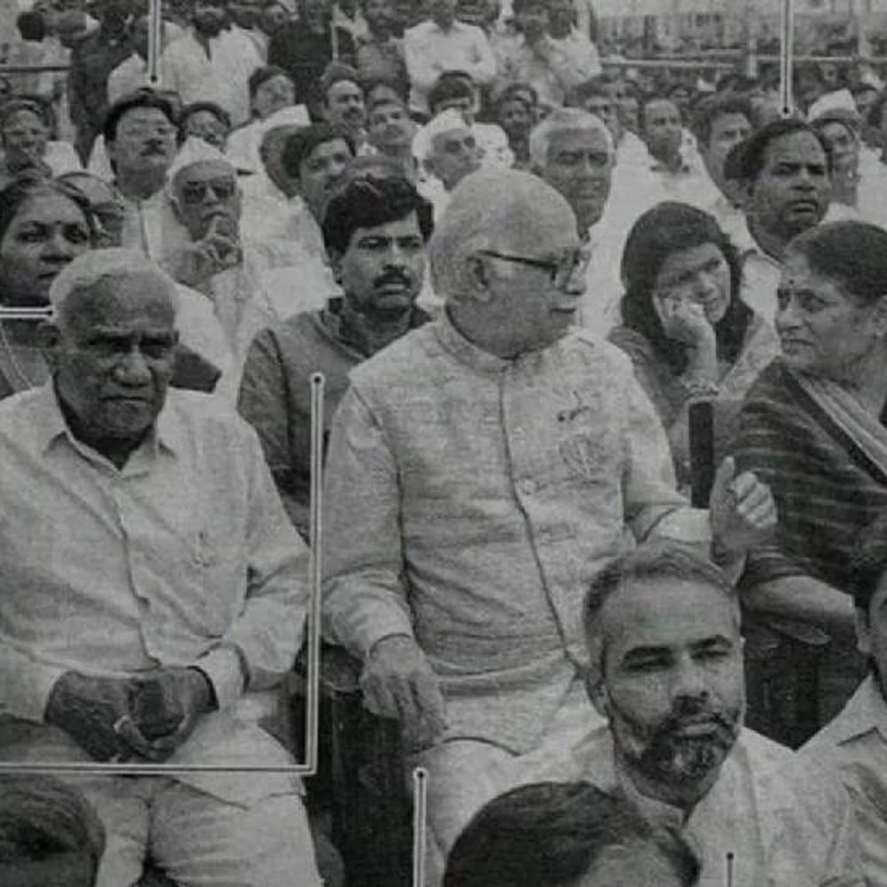 दिग्विजय की संघ-मोदी टिप्पणी पर कांग्रेस नेताओं ने नाराजगी जताई:मणिकम टैगोर बोले-यह आत्मघाती गोल जैसा, खेड़ा ने कहा-गोडसे का संगठन हमें नहीं सिखा सकता