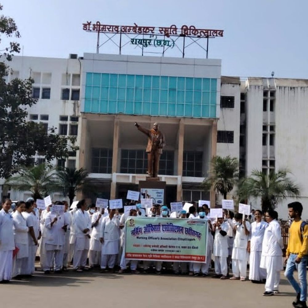 छत्तीसगढ़ में आज से स्वास्थ्य सेवाएं हो सकती हैं प्रभावित:3 दिनों तक नर्सिंग स्टॉफ का आंदोलन, 11 मांगों को लेकर प्रदर्शन