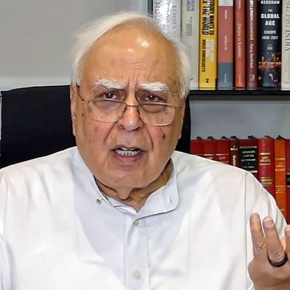 सिब्बल का केंद्र से सवाल-क्या 33 BLO की मौत सही:लिखा- बंगाल में एक और BLO ने सुसाइड किया; स्कूल में हेड मास्टर का शव मिला