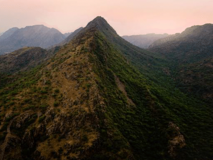 अरावली केस; सुप्रीम कोर्ट की अपने ही आदेश पर रोक:21 जनवरी तक खनन भी नहीं होगा, राजस्थान सहित 4 राज्यों से जवाब मांगा