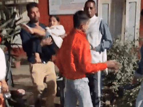 कुरुक्षेत्र में आवारा कुत्ते ने 15 लोगों को काटा:  अचानक किया हमला, अस्पताल में मची अफरा-तफरी, डर से लोग घरों में दुबके – Kurukshetra News