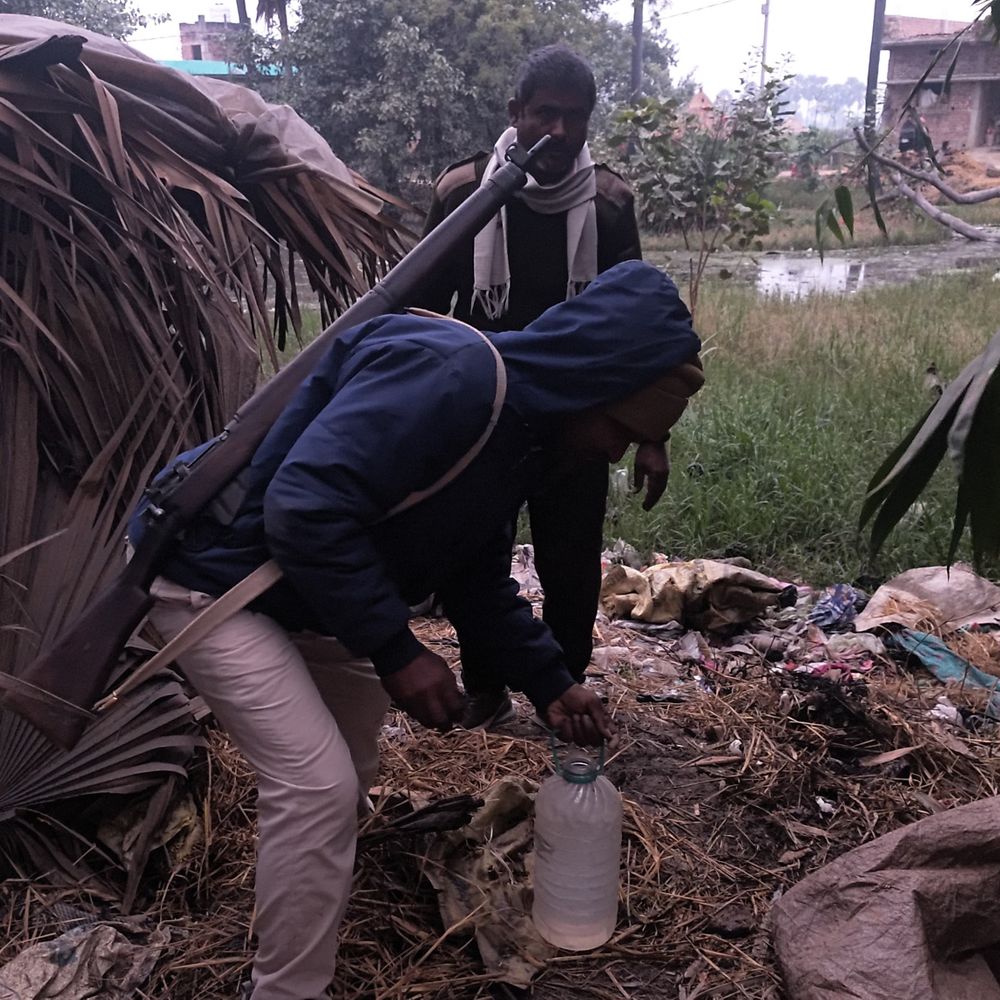 नशे के खिलाफ पुलिस की कार्रवाई:  कसार थाना क्षेत्र से एक शराबी गिरफ्तार, 5 लीटर देसी शराब बरामद – Sheikhpura News