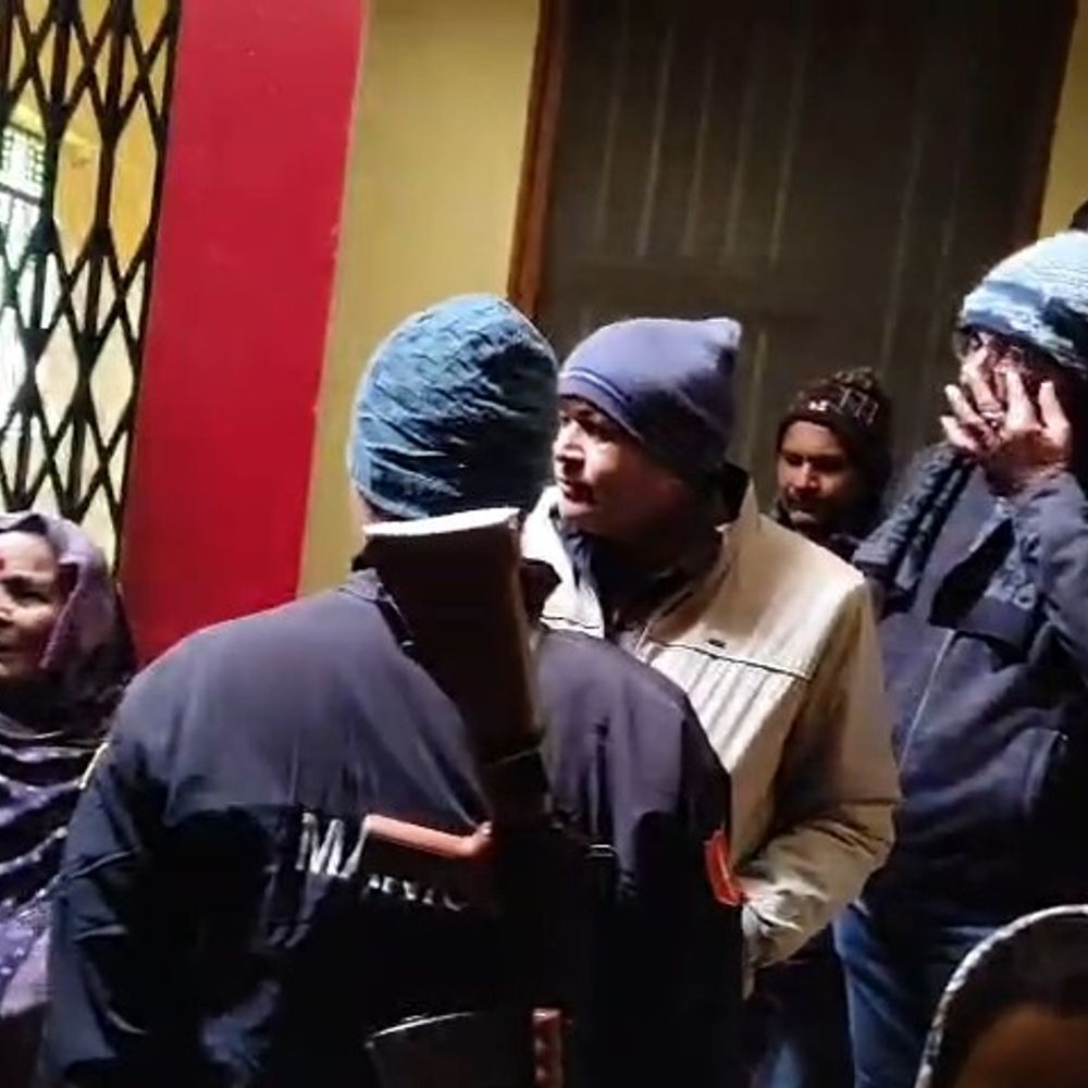 समस्तीपुर में संदिग्ध परिस्थितियों में मिला महिला का शव:बच्चे के रोने की आवाज सुनकर आसपास के लोग कमरे में पहुंचे, बेड पर मृत पड़ी थी