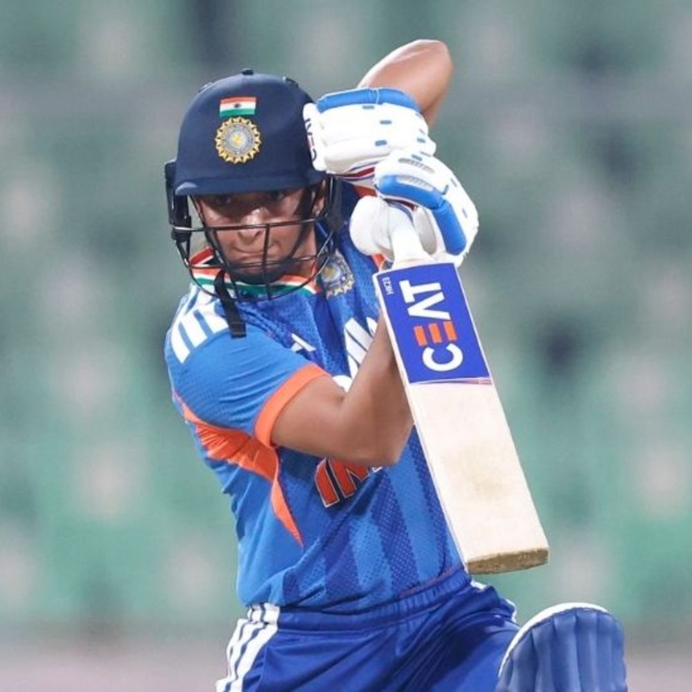 महिला क्रिकेट- IND Vs SL पांचवां टी-20 मैच:77 रन पर इंडिया की 5 बैटर्स पवेलियन लौटीं, दीप्ति शर्मा आउट; अटापट्टू को दूसरा विकेट
