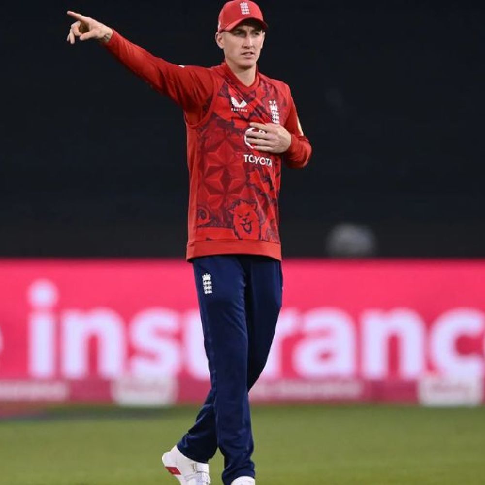 टी-20 वर्ल्डकप के लिए इंग्लैंड की प्रोविजनल टीम का ऐलान:तेज गेंदबाज जोश टंग को मौका मिला; श्रीलंका दौरे के लिए भी टीम घोषित