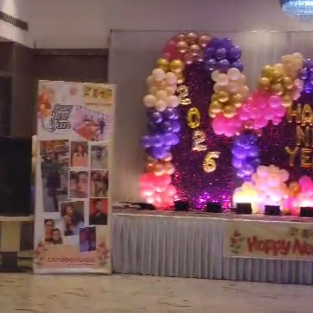 हरदोई में नए साल की तैयारियां:होटल-रेस्टोरेंट सजे, बेकरी दुकानों पर ग्राहकों की भीड़