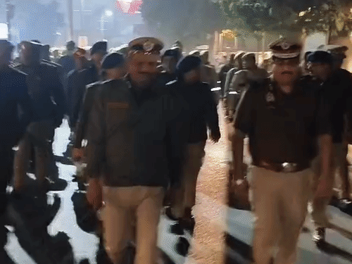 31st नाइट पर बरेली में पुलिस अलर्ट:होटल, क्लब मॉल और पार्कों में जश्न, सड़क पर 2000 से ज्यादा पुलिसकर्मी तैनात