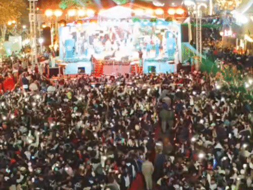 हिमाचल में न्यू ईयर सेलिब्रेशन के PHOTOS:शिमला-मनाली मॉल में फुल मस्ती, डीजे पर देर रात तक थिरकते रहे, आतिशबाजी से 2026 का स्वागत