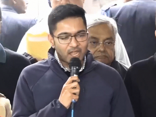 अभिषेक बनर्जी बोले-मुख्य चुनाव आयुक्त ने आपा खोया:SIR चर्चा के दौरान मेरी बात पर गुस्सा हुए; TMC नेता आपत्तियां दर्ज कराने गए थे