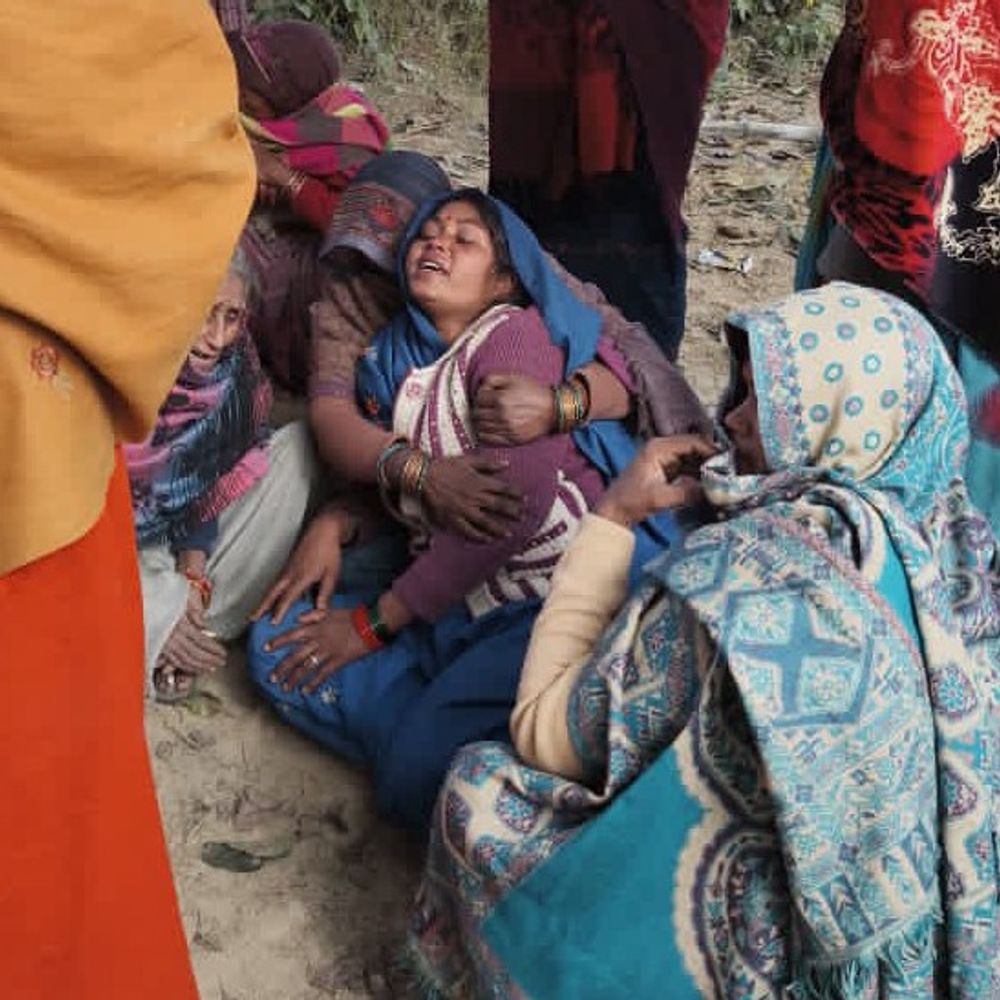 प्रतापगढ़ में किसान की धारदार हथियार से हत्या:सरसों के खेत में पड़ा मिला शव, खेत की सिंचाई के दौरान हुई वारदात