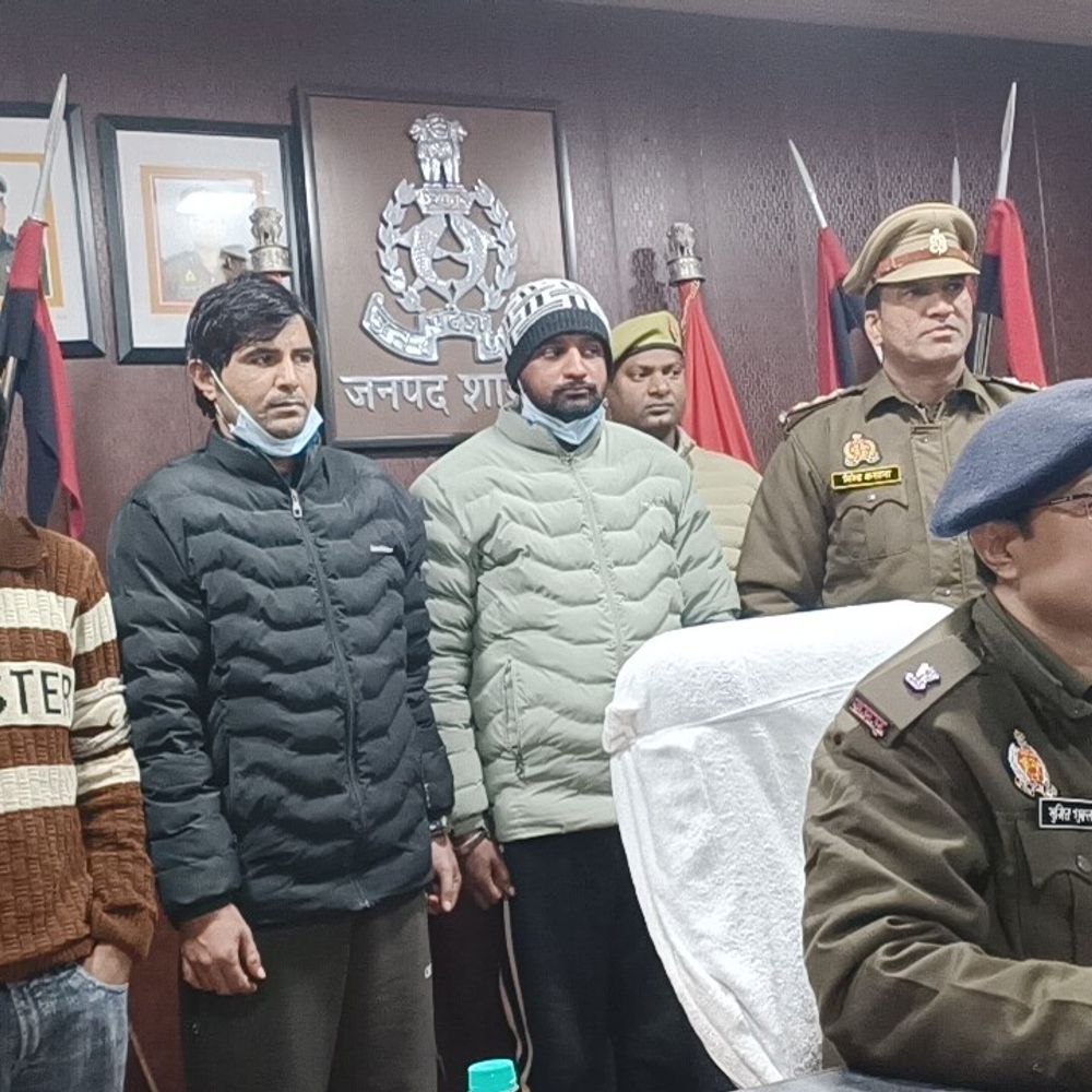 अलवर जेल में हुई दोस्ती, 100 बाइकें चुराईं:शामली में तीन अंतरराज्यीय चोर गिरफ्तार, 17 बाइक और एक कार बरामद