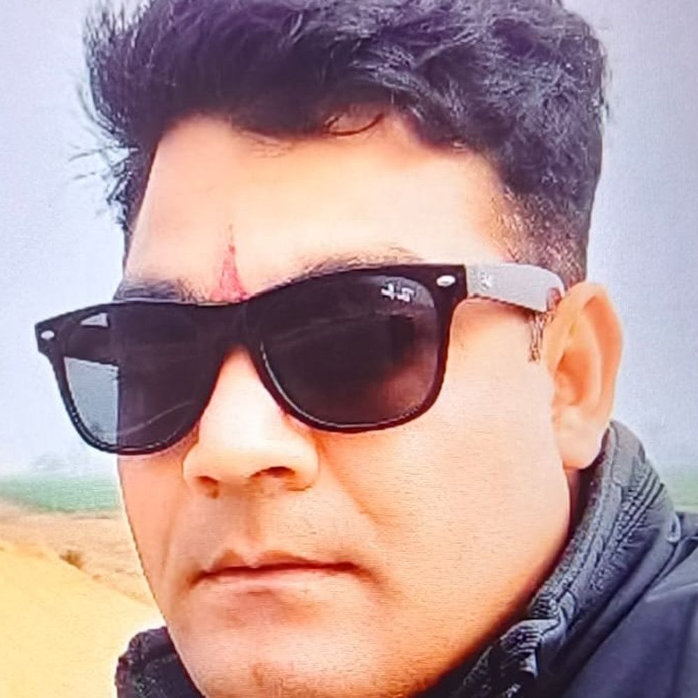 सिपाही ने दरोगा को जूते ले मारने की धमकी दी:बदायूं के बिनावर थाने में हंगामा, शराब के नशे में गाली-गलौज, SSP ने दिए जांच के आदेश