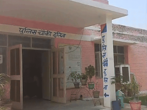 झज्जर में टूरिस्ट बस पलटी, आधा दर्जन लोग घायल:  अल सुबह करीब 4 बजे हुई घटना, सड़क किनारे गड्‌डे में पलटी – Jhajjar News